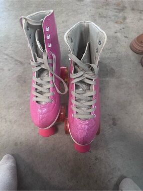 Pink Glitter Roller Skate Boots with Beige Laces